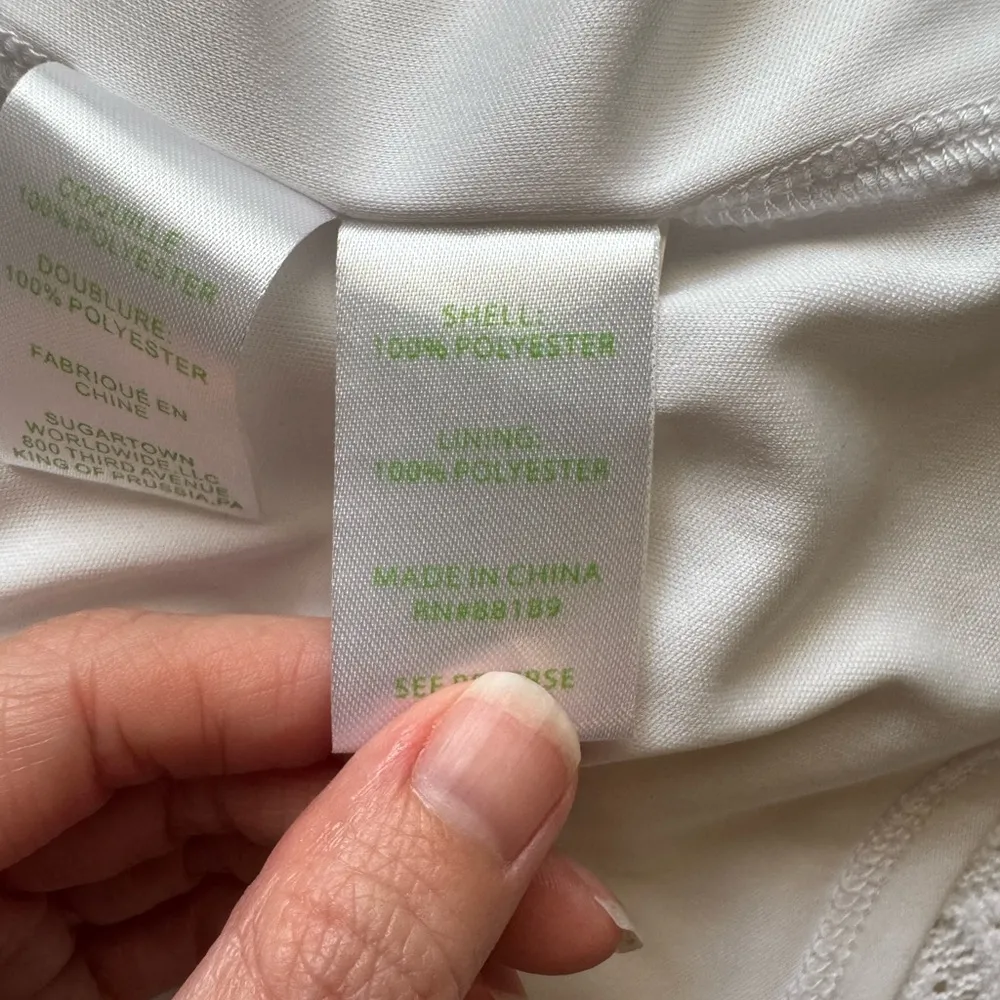 Lilly Pulitzer La Fortuna Off-The-Shoulder Dress in Resort White Size Medium - Image 12