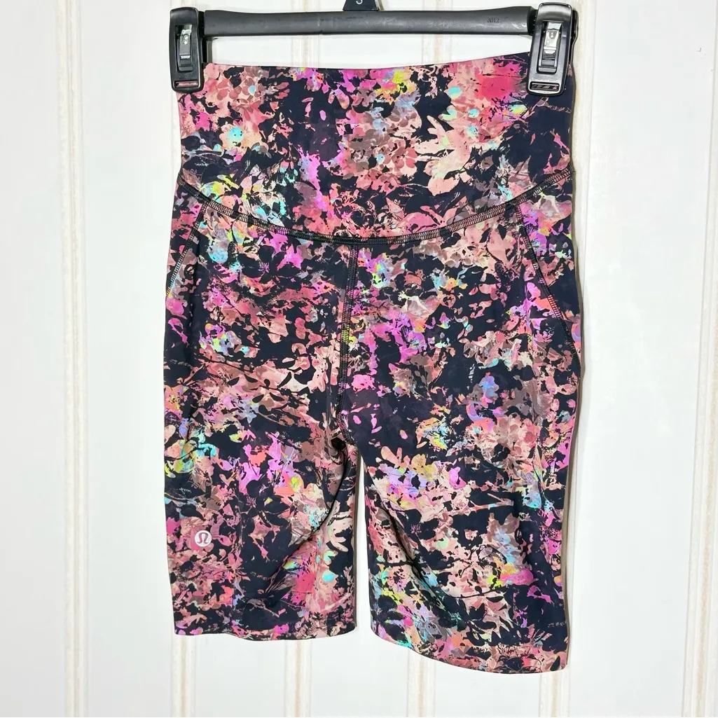 Lululemon Fast and Free HR Short 8" Floral - Image 4