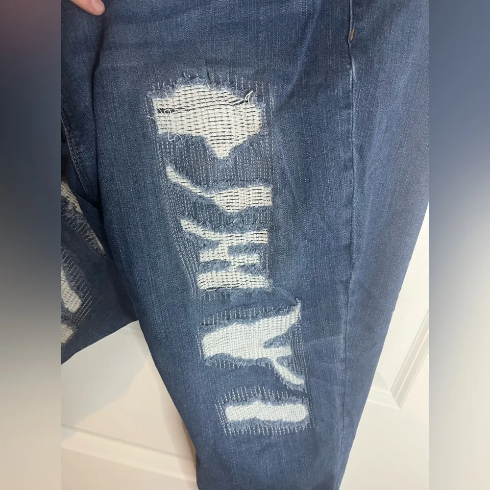 Torrid Distressed Premium Stretch Denim Stitched Bombshell Skinny Jeans Sz 26R - Image 11