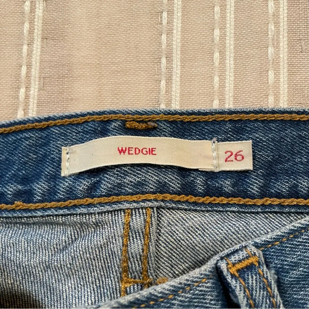 Wedgie Fit High Rise Distressed Ankle Jeans in Higher Love Medium Wash 26 - Image 6