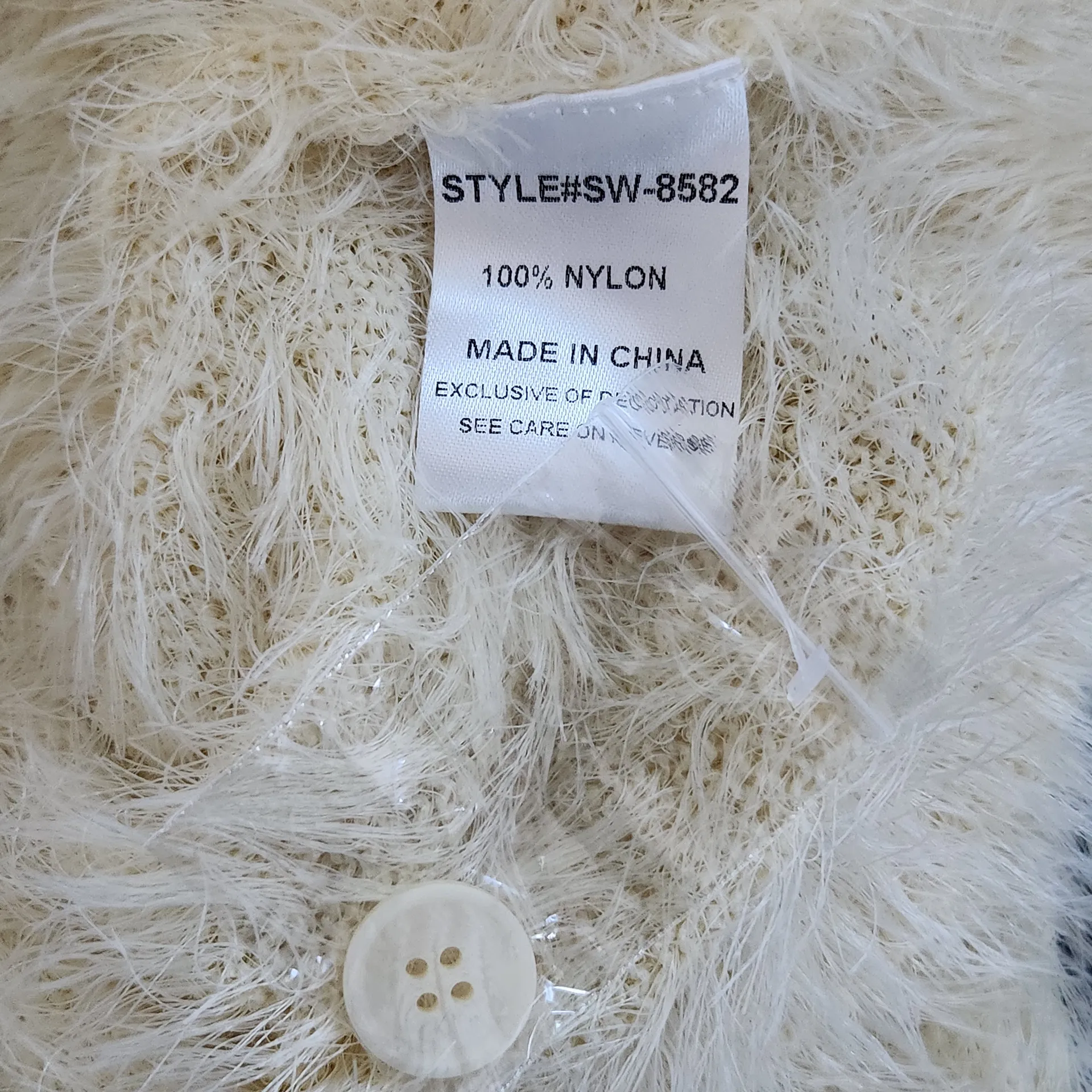 Windsor Uniq Fuzzy Cream Cropped Cardigan NWT Size Small/Medium Fuzzy Cardigan - Image 7