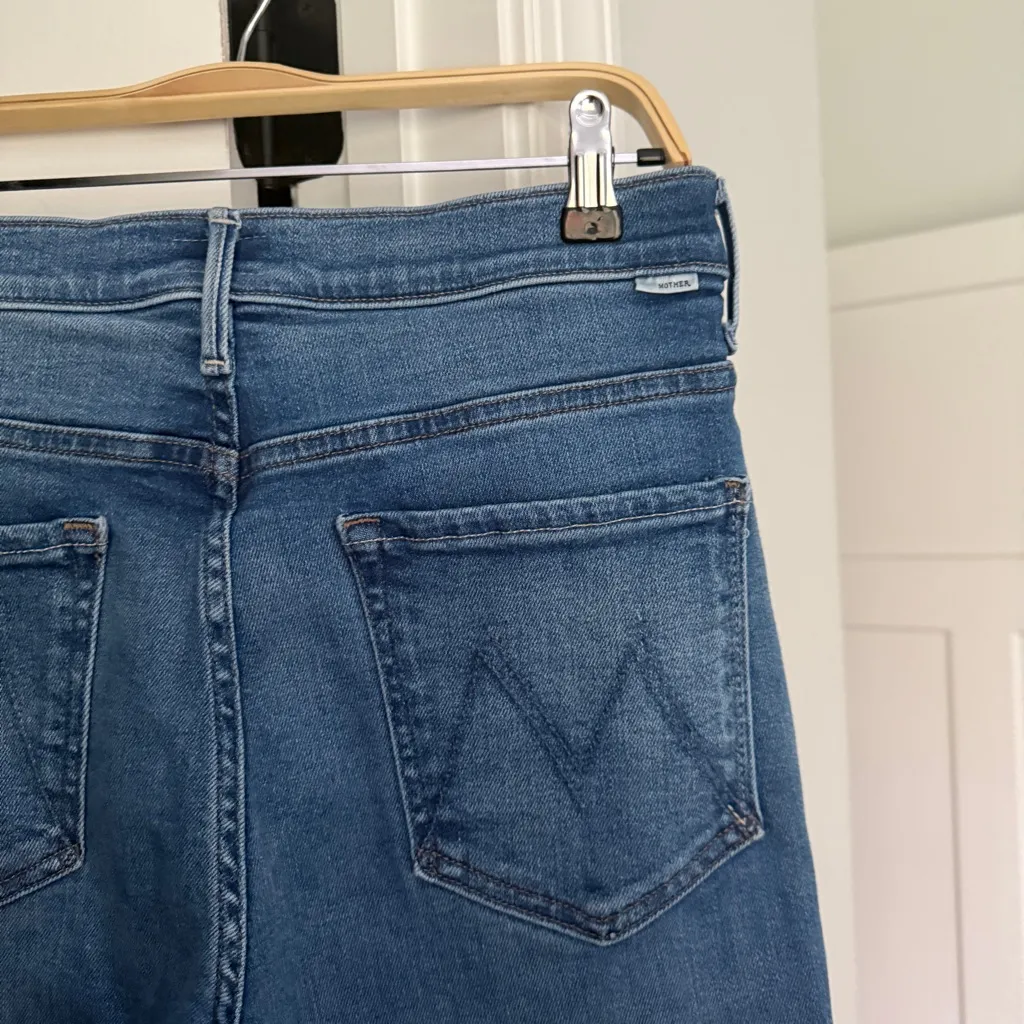 Mother the Insider crop step fray jeans high rise work hard play hard Blue Size 31 - Image 4