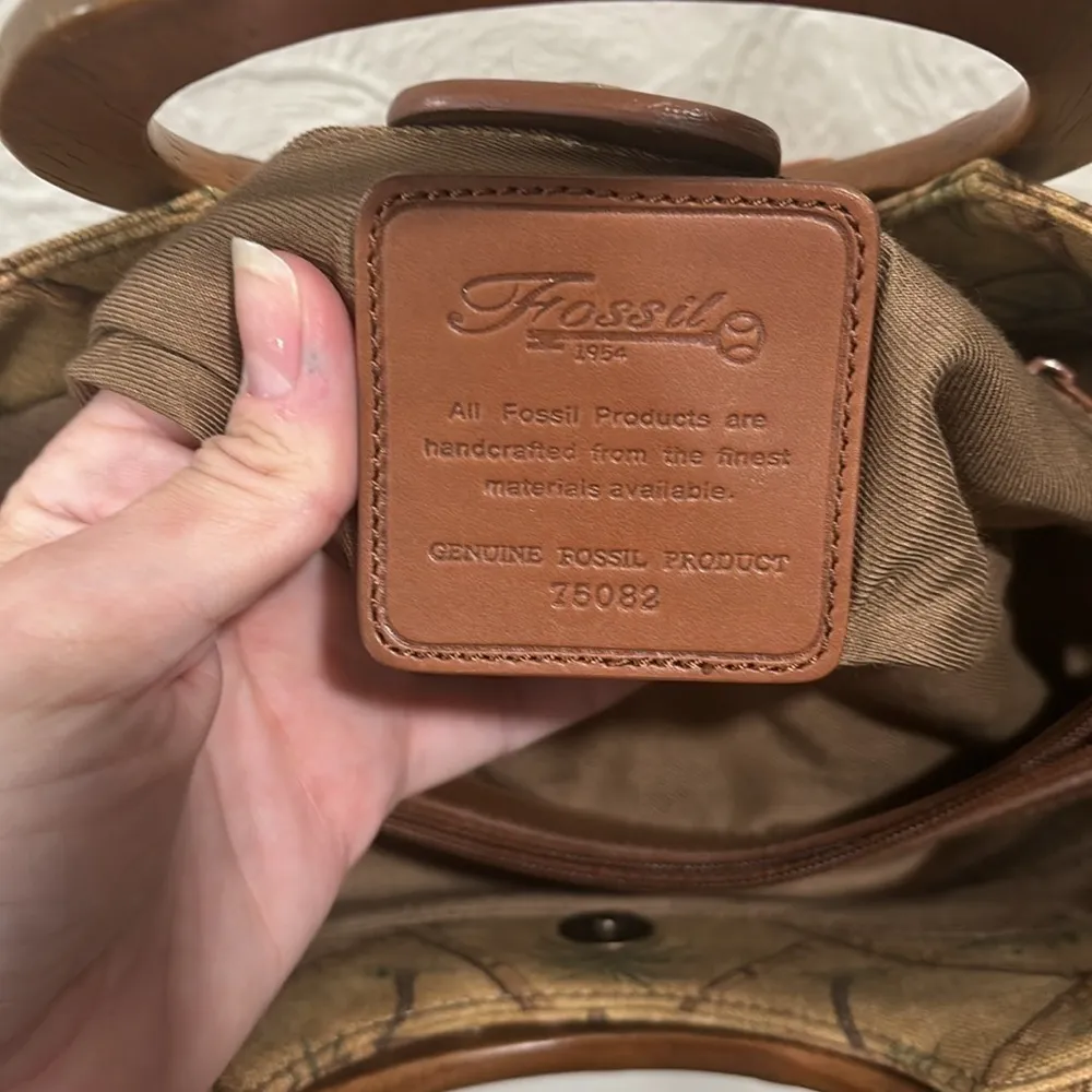 FOSSIL Canvas Palm Tree Tote w/Basket-weave - Image 6