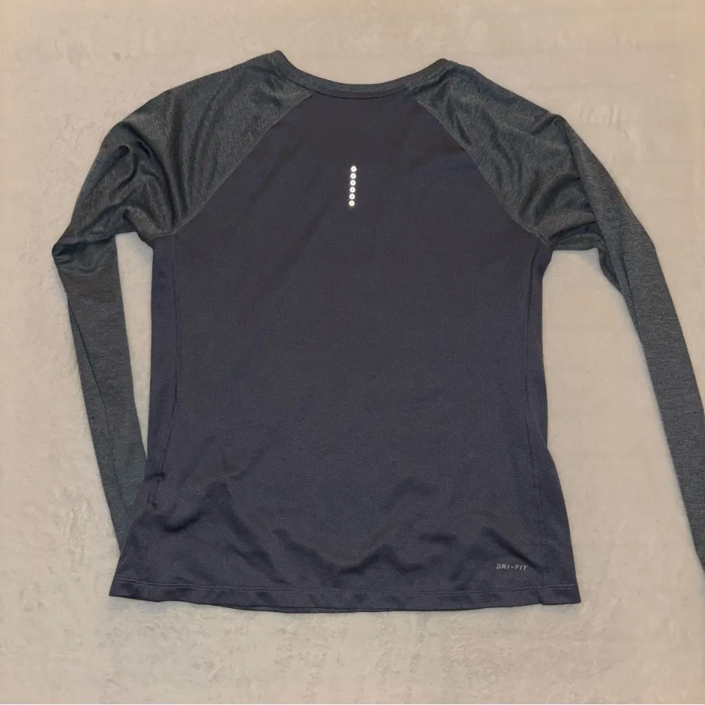 Nike  Dri Fit Shirt - Image 3