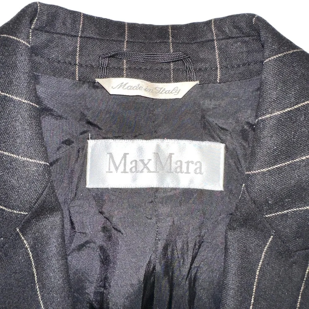 Max Mara Virgin Wool Blend Pinstripe Single Breasted Blazer US 8 - Image 3