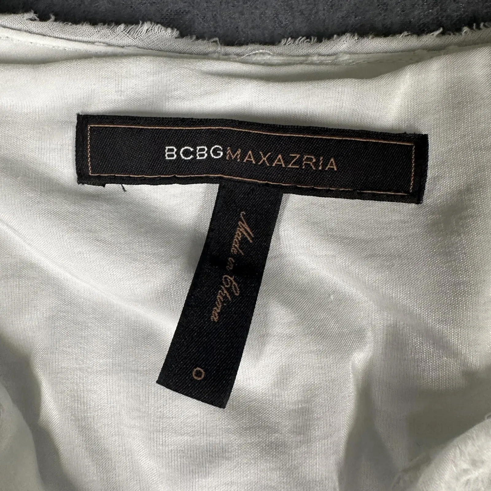 BCBGMAXAZRIA Darcy Dress Womens 0 White Lace Sheath 3/4 Bell Sleeve V Neck - Image 5