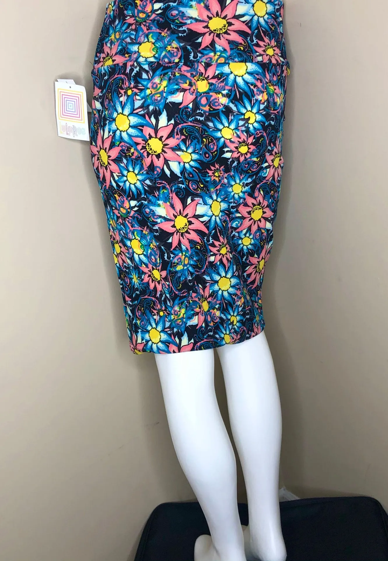 Cassie Skirt XS NWT - Image 3