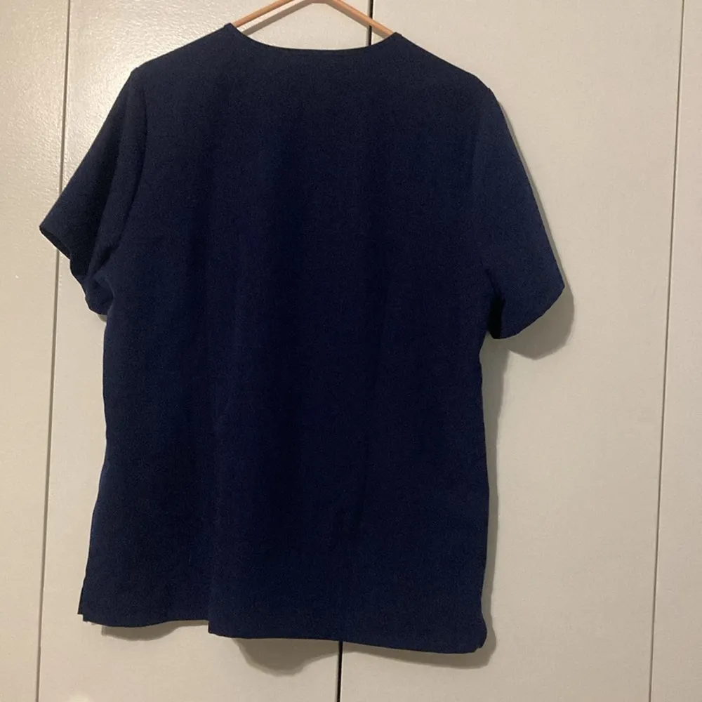 Figs Technical Collection 3 Pockets Women’s Size XL Blue Scrub Top - Image 5