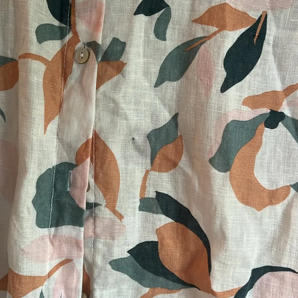 100% linen button down dress in small. GUC. - Image 3