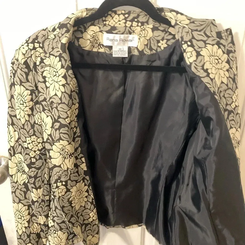 VINTAGE WOMEN'S RENA ROWAN BLACK & CREAM & GRAY FLOWER BLAZER JACKET Size‎ 10 - Image 6