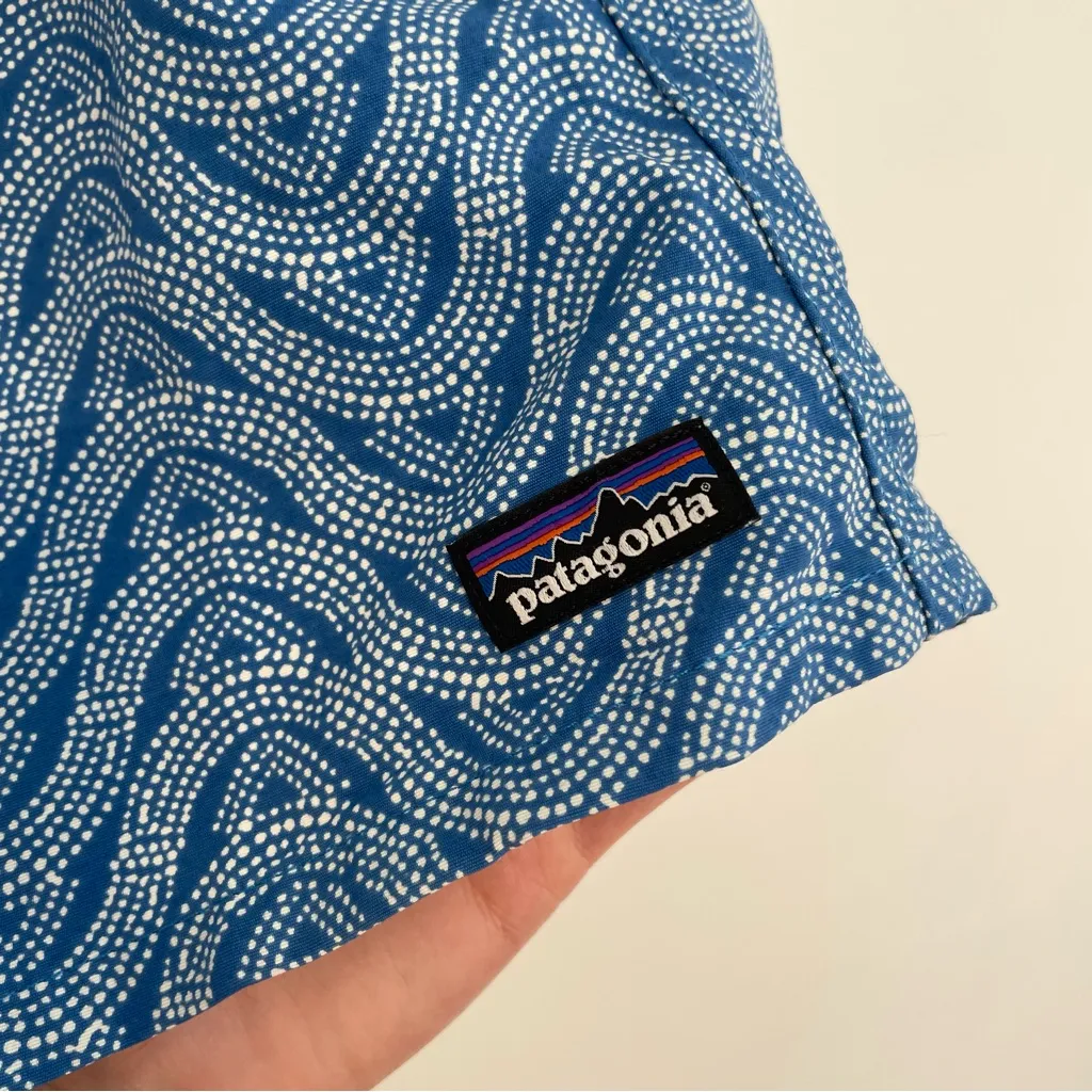 PATAGONIA Baggies Shorts - 5" Blue Wavy Striped Geometric Pull On Active Shorts - Image 9