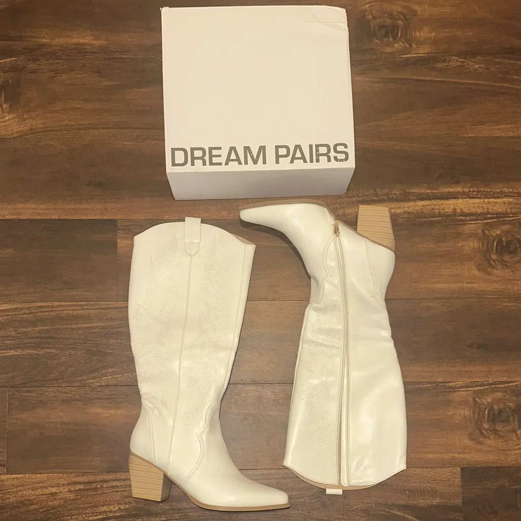 New DREAM PAIRS White Tall Western Cowboy Boots in Size 10 - Image 9