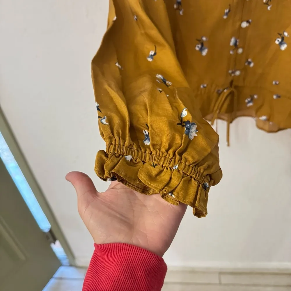 Outerknown Poet Blouse Mustard V Neck Button Waist Tie Floral Blouse S - Image 5