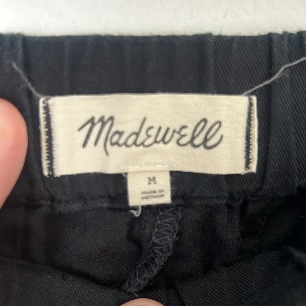 Madewell women’s black cotton blend shorts, size medium 🕶️ - Image 3