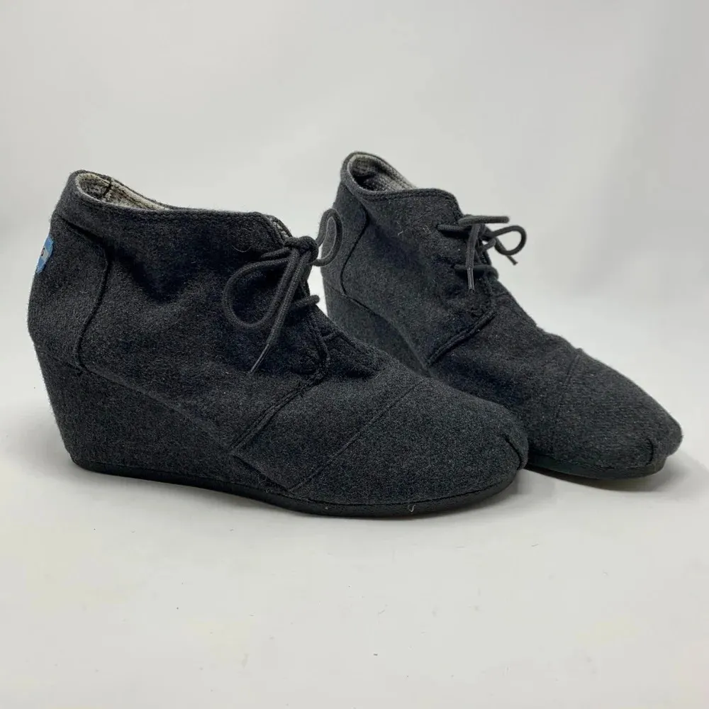 Toms Grey‎ Wool Desert Wedge Booties Laceup - Image 5