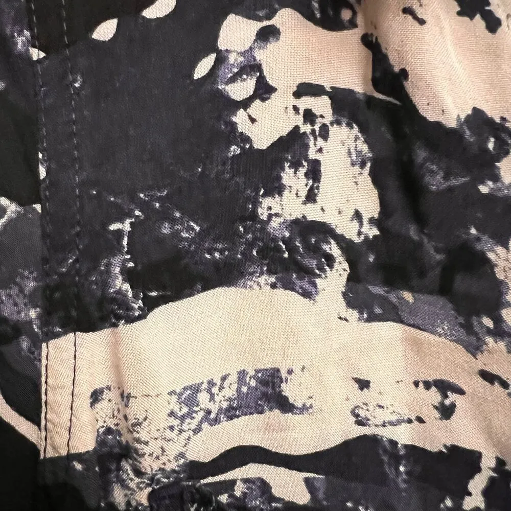 Rock & Republic Blue Camo Long Sleeve Button Up Front Pocket Blouse Size XS - Image 10