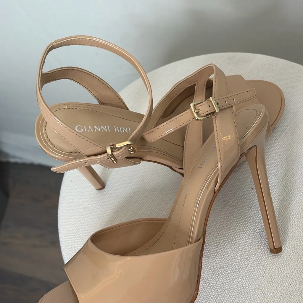 Gianni Bini Nude Patent Platform Heels Ankle Strap Size 8(B99) - Image 4