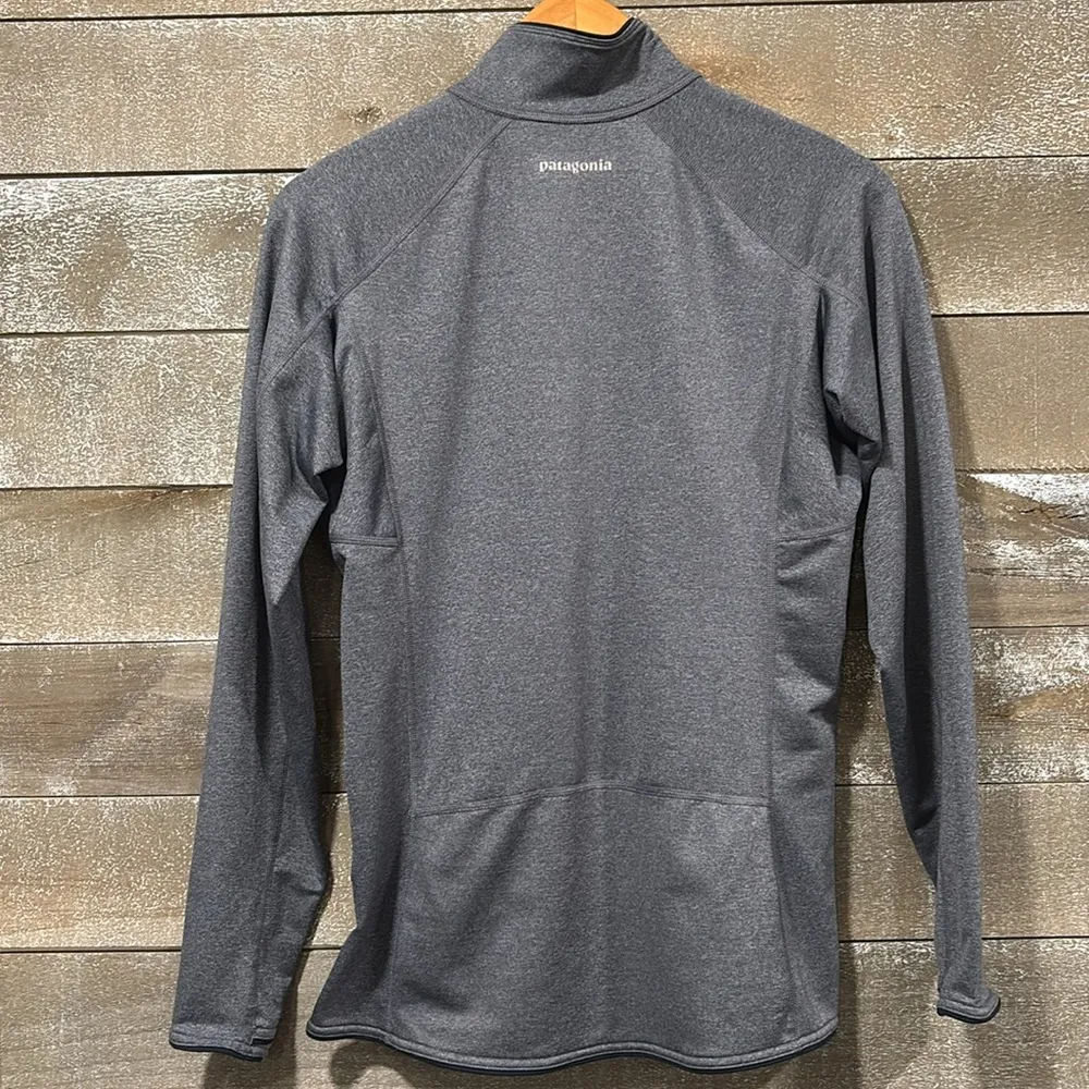 Patagonia Speedwork grey and pink half zip pullover size small - Image 8