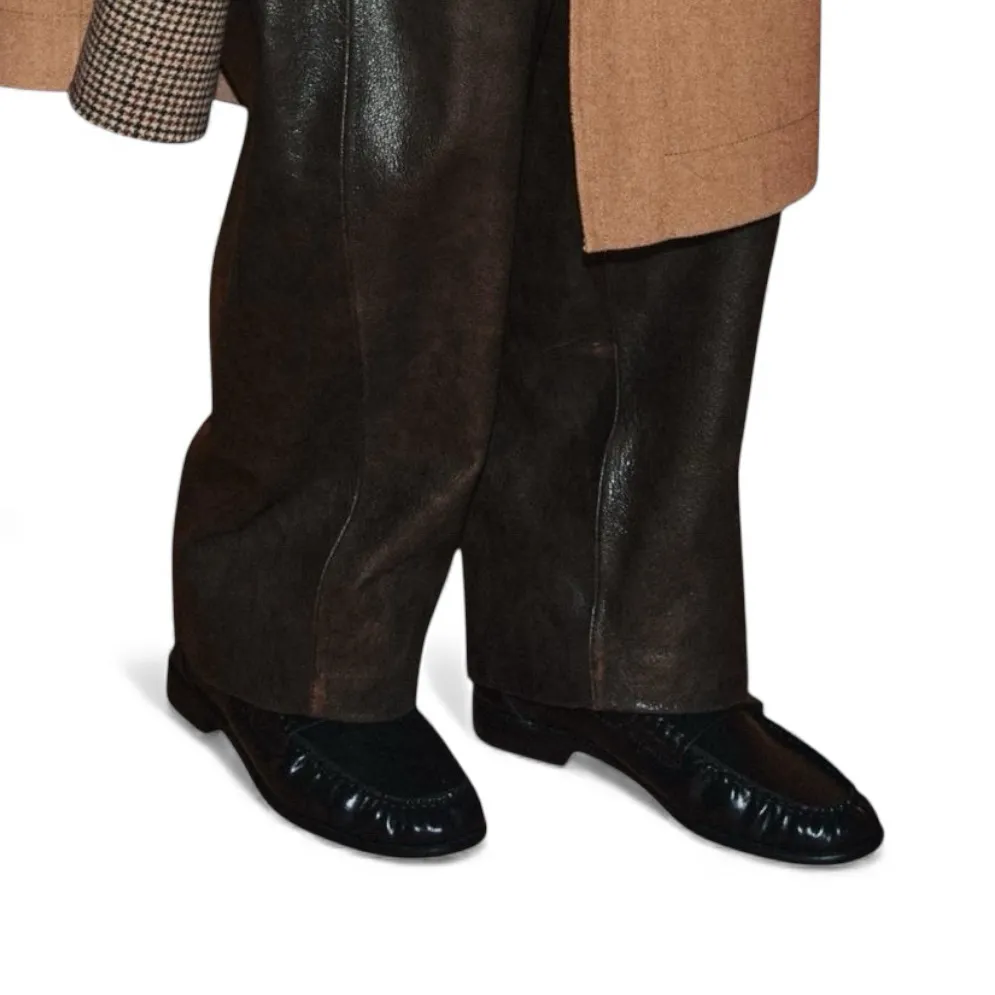 Massimo Dutti Black Leather Gathered Penny Loafers.(Size 40) - Image 3