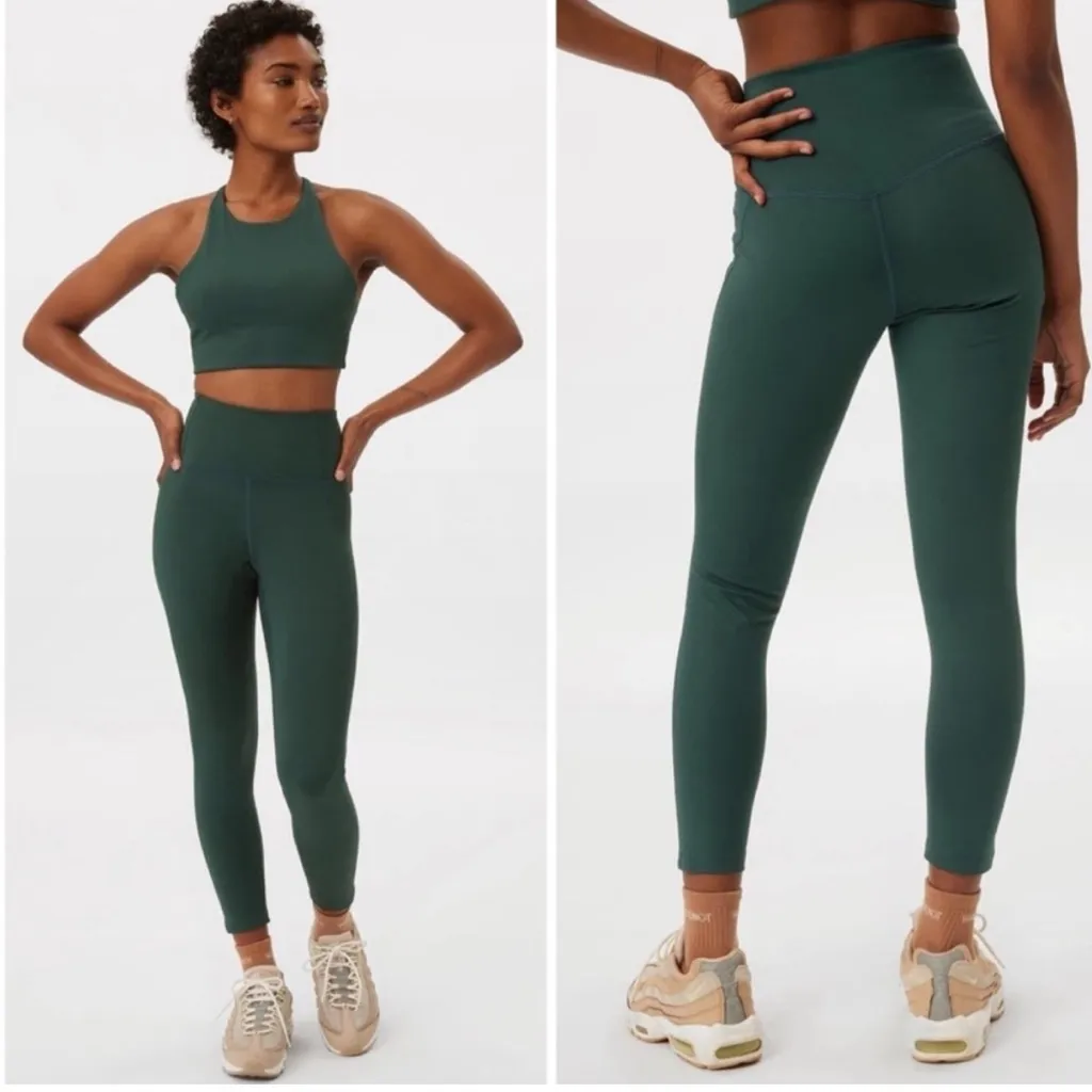 Girlfriend Collective Compressive High Rise 7/8 Legging Moss Green- Size Medium - Image 2
