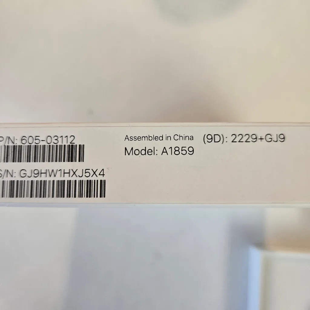 Apple Watch Series 3 42MM Excellent Condition - Image 4