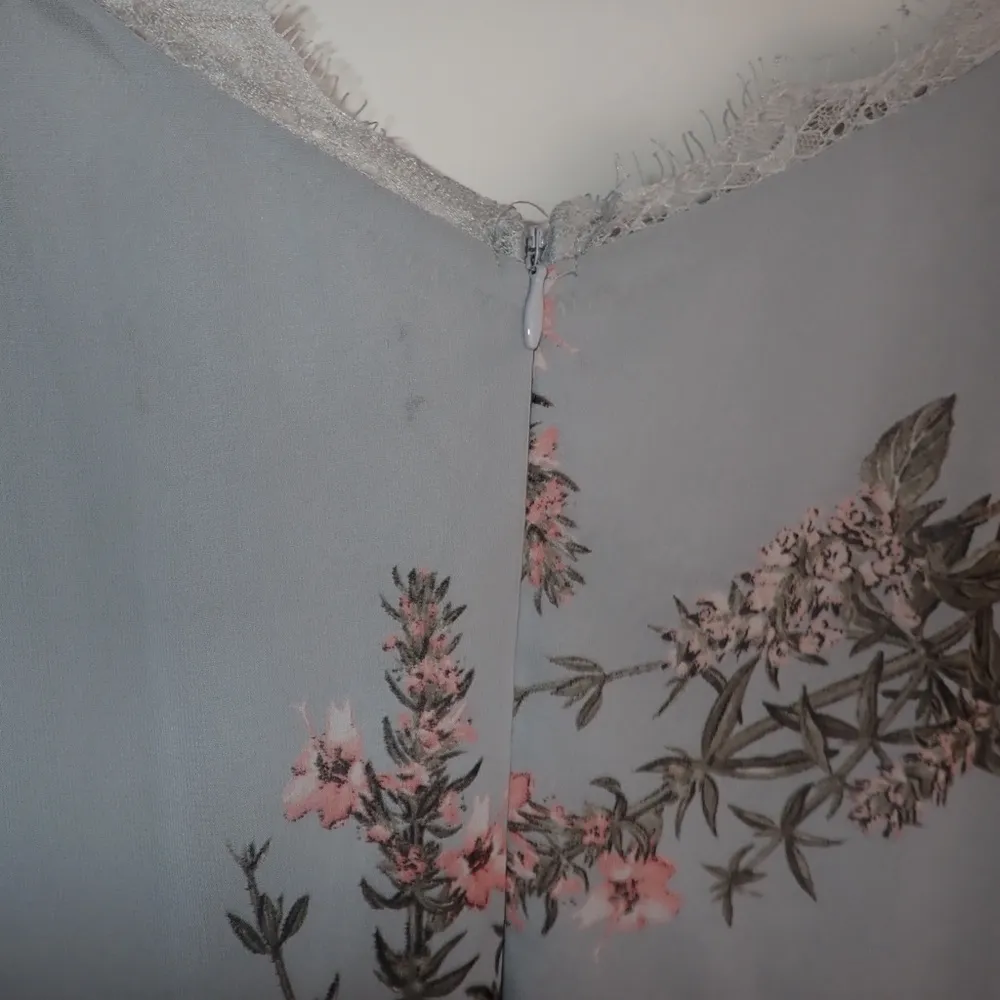 Lulu’s Verona Light Blue Floral Print Off-the-Shoulder Lace Dress Size XS - Image 2