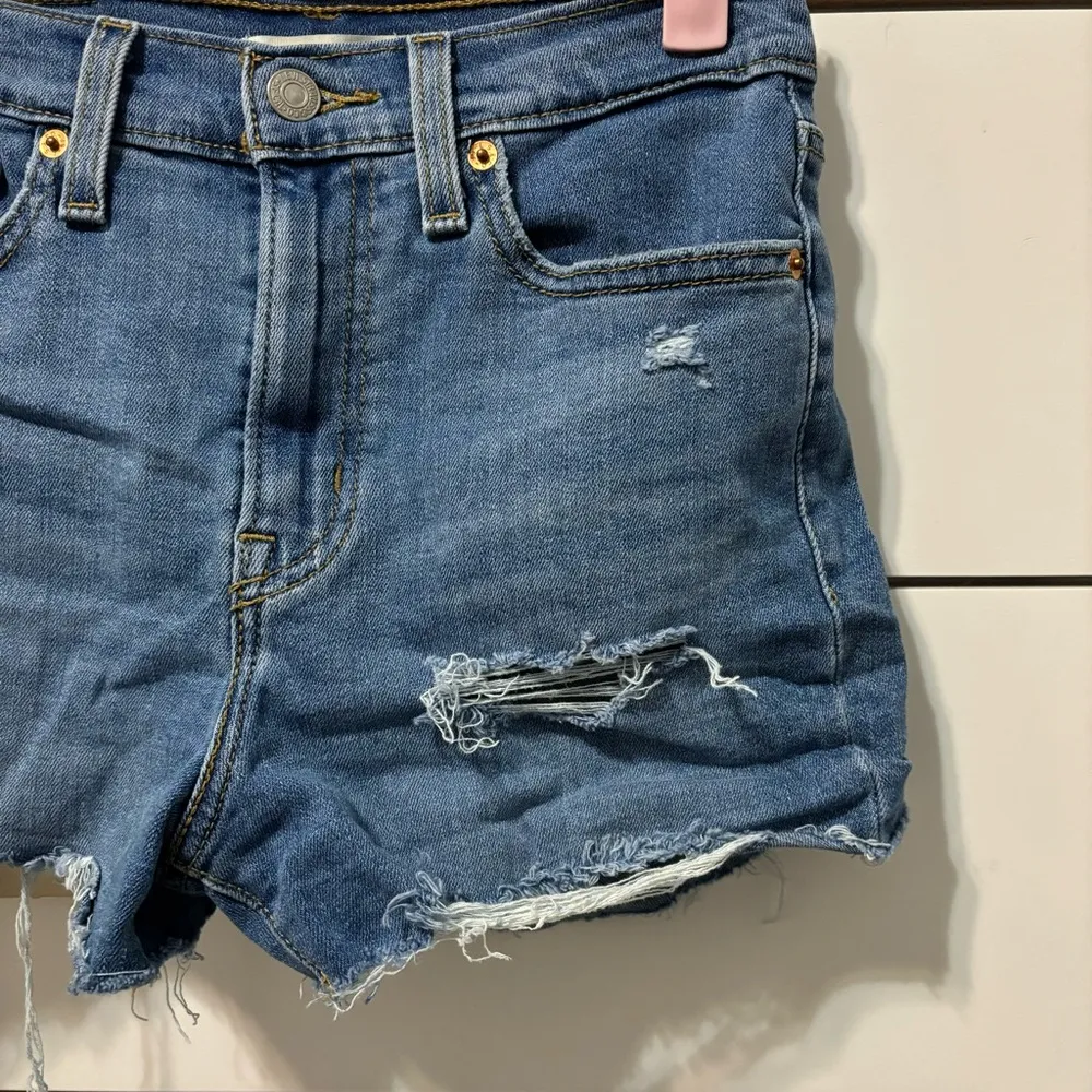 Levi’s High Rise Shorts Blue - Image 5