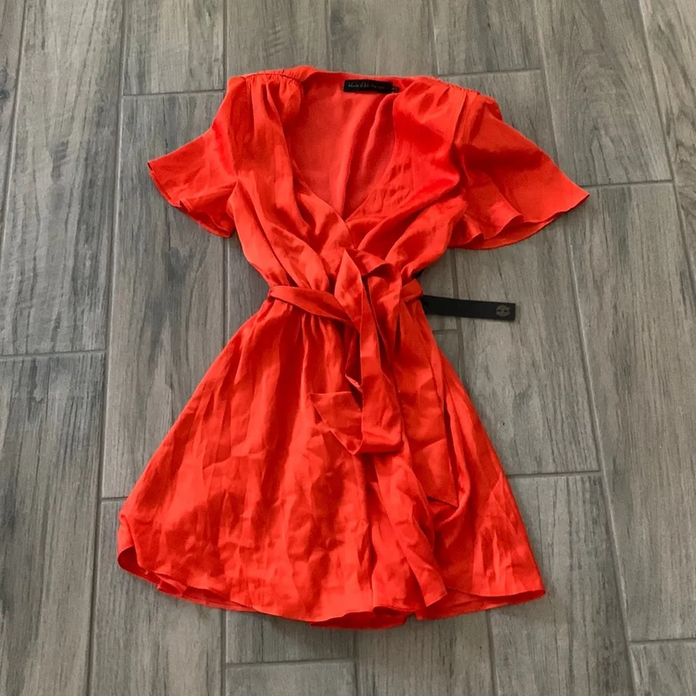 House of harlow dress with shoulder pads - Image 2