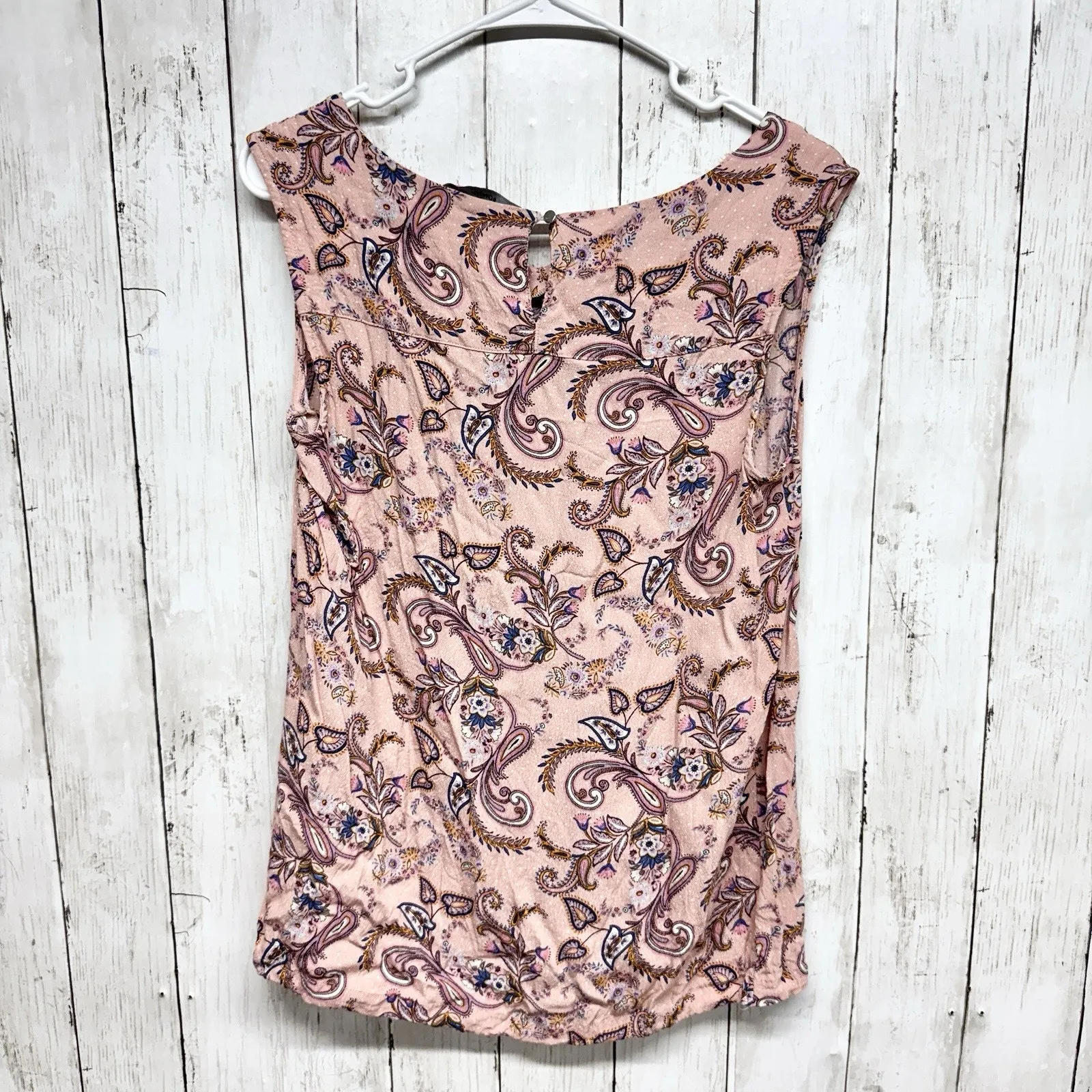 Bonita Shirt Women Sz 38 Pale Pink Paisley Pattern Round Neck Sleeveless Blouse - Image 6
