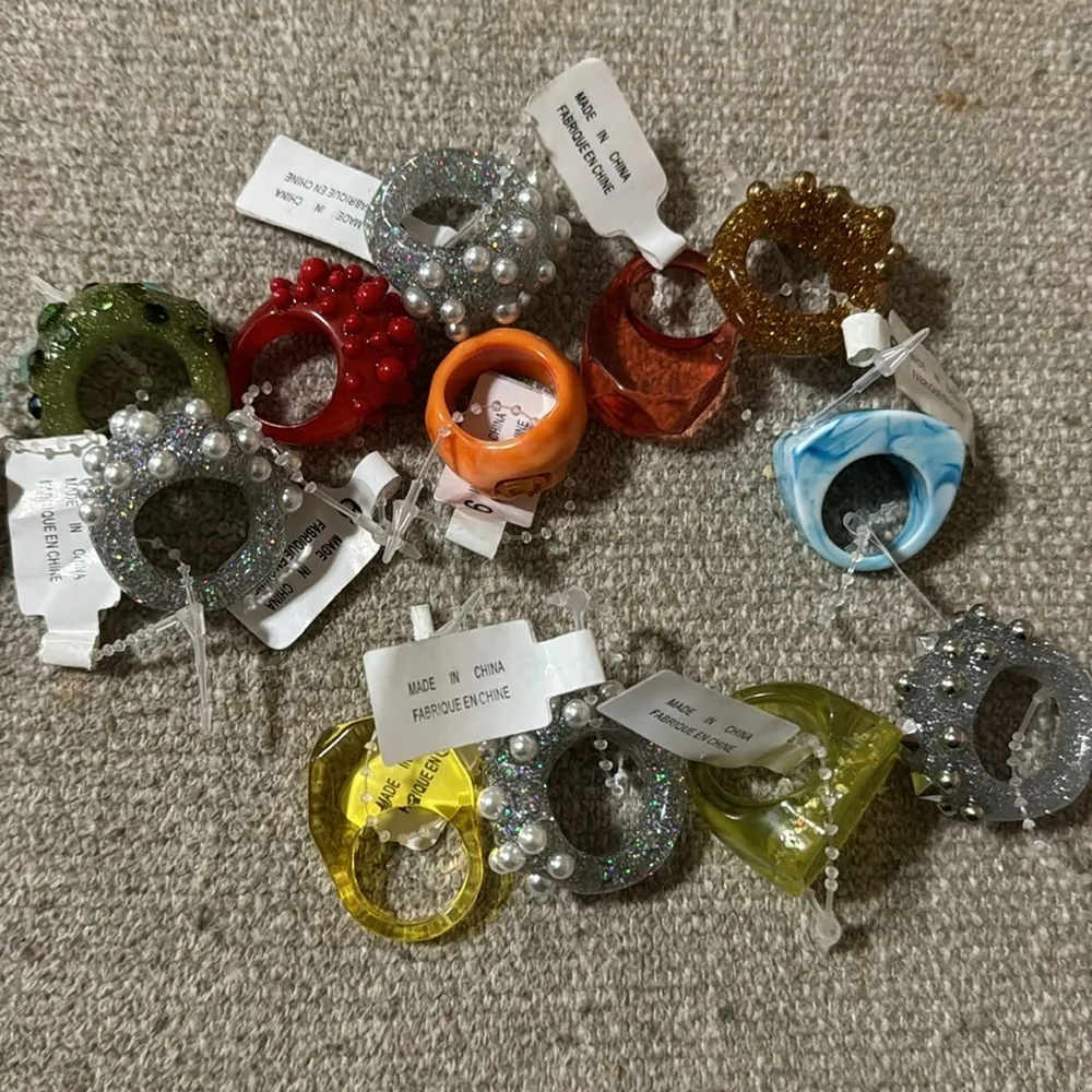 Urban Outfitters Size 6 Lot of 12 rings Various Colors Styles - Image 4
