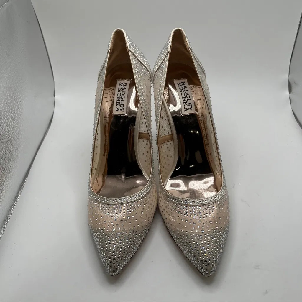 NWB badgley mischka size 8.5 heel
Weslee Crystal Embellished Evening Shoe bling - Image 5