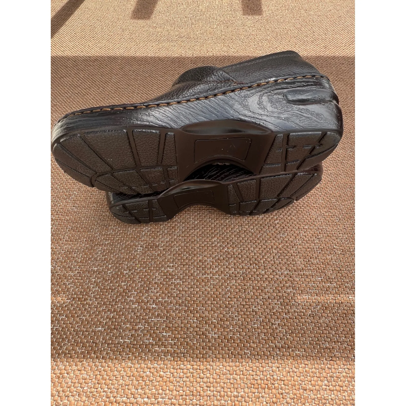 Belo Brown Clogs woman's 8.5 Leather Comfort Work Casual Slip On Shoes Women's - Image 3