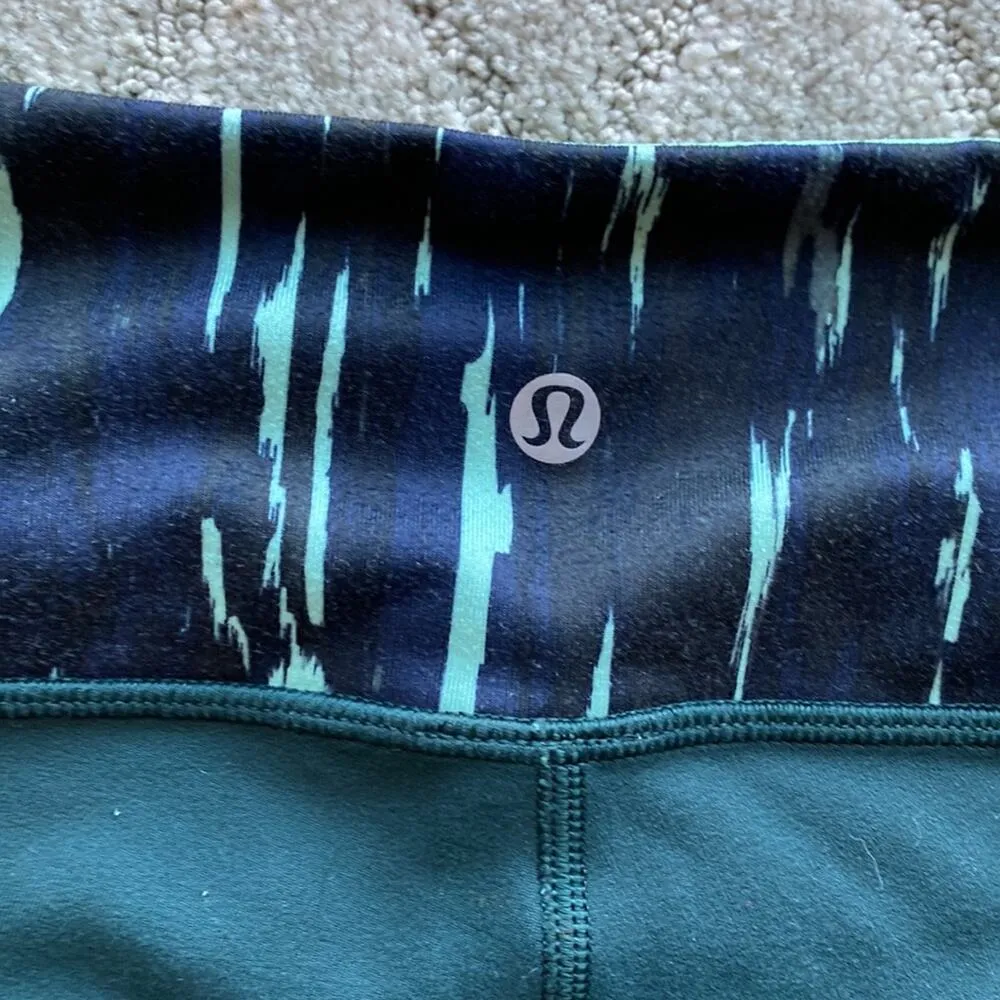 Lululemon Wunder Under Reversible leggings dark fuel  menthol green sz 4 workout - Image 4