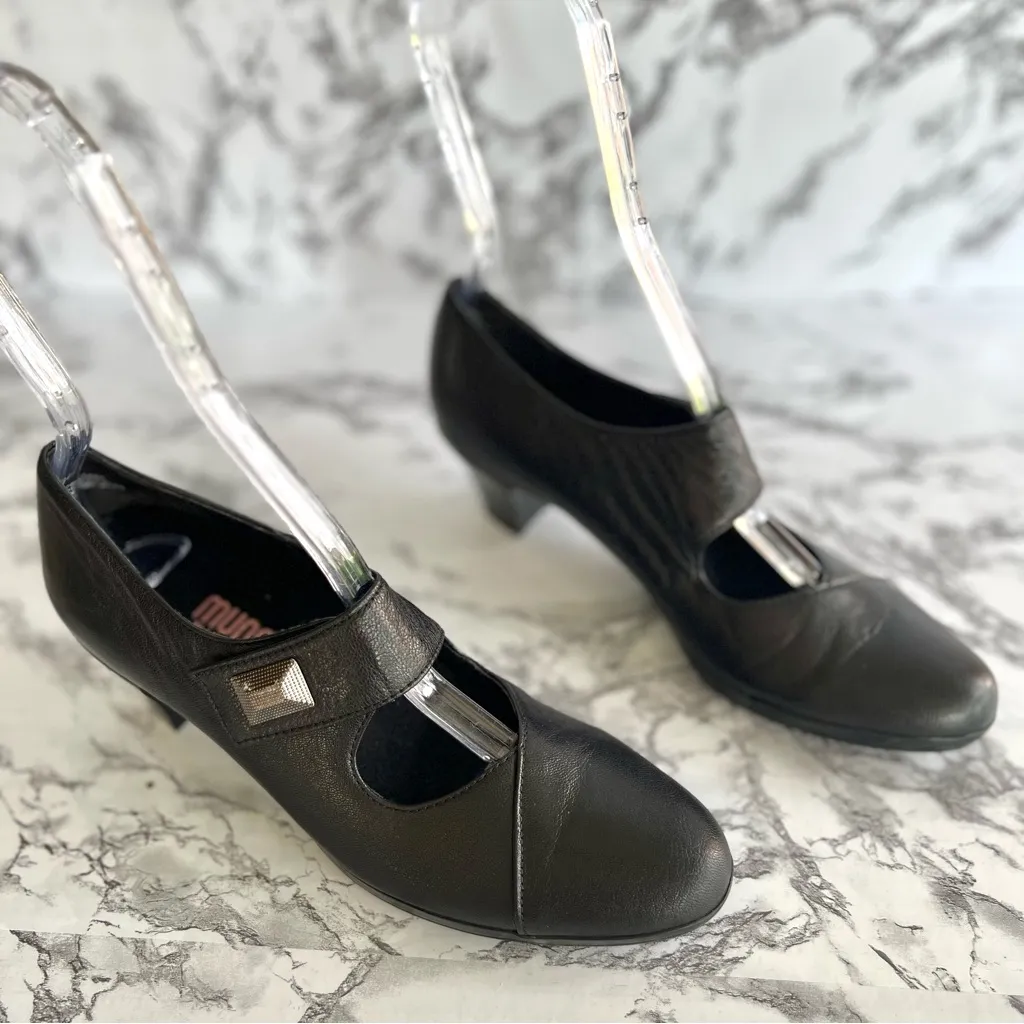 Munro Leann Black Mary Jane Super Slim Pumps 8.5 AAAA narrow - Image 2