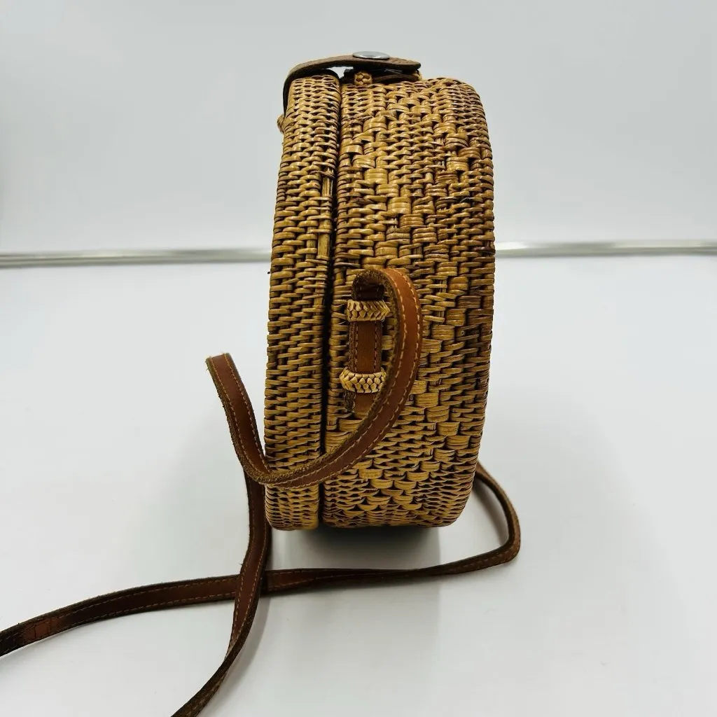 Vintage Street Level Wicker Rattan Basket Weave Crossbody Handbag Round - Image 5