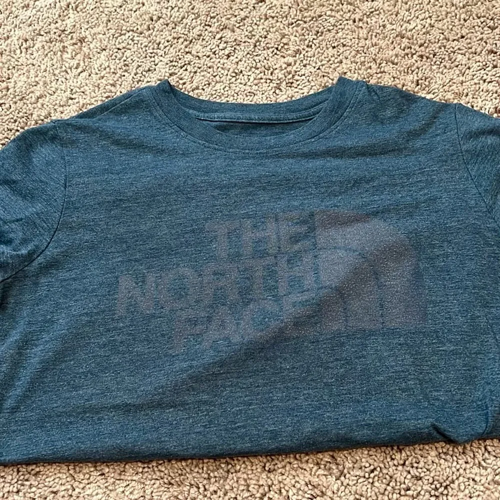 The North Face Women's Short Sleeve Tees (2) - Image 11