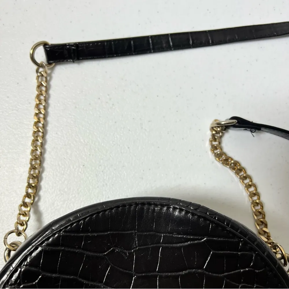 Forever 21 Black Faux Alligator Skin Crossbody Purse - Image 3