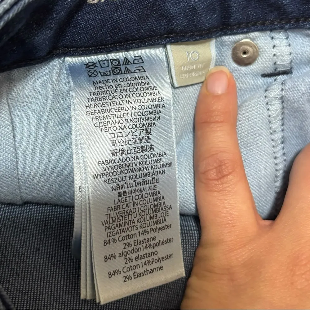 NWT Michael Kors Blue Denim Silver Studded Stretchy Midrise Cropped Jeans - 10 - Image 8