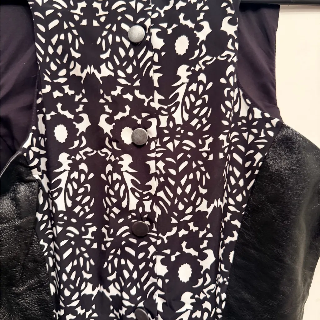 HUNTER BELL Black and White abstract print with leather trim sleeveless dress - Image 8