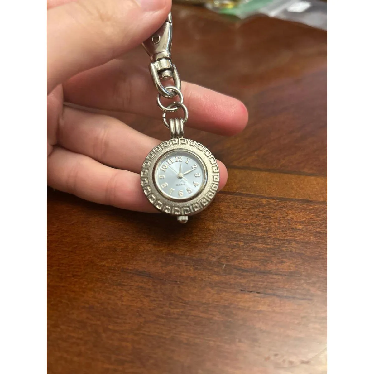 Hilton attach watch bag purse backpack cute untested need battery Silver - Image 2