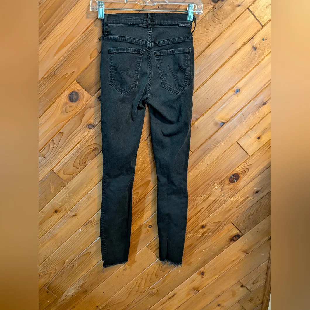 MOTHER Stunner Zip Ankle Step Fray Jeans Size 23 Black - Image 4