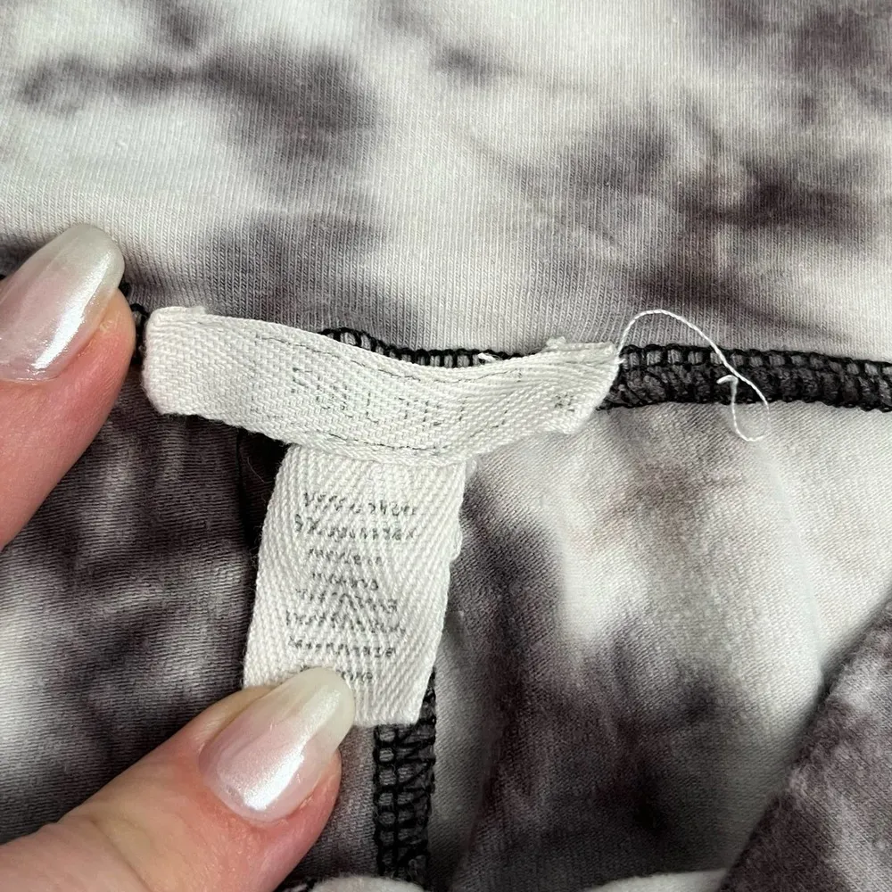 Full Tilt Shorts - Size UNKNOWN - Image 2