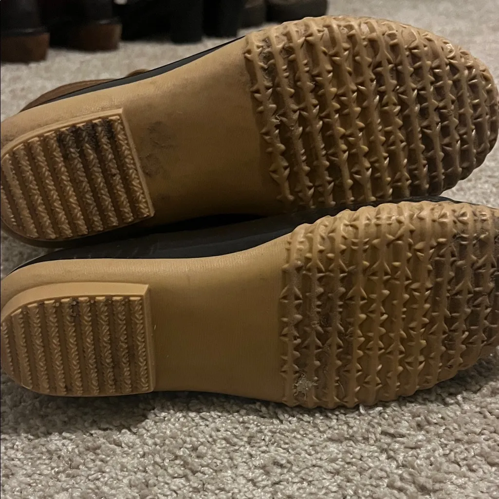 JBU Brown Winter Boots Warm See Photo for Flaw on Inside of Right Boot Size 7.5 - Image 5