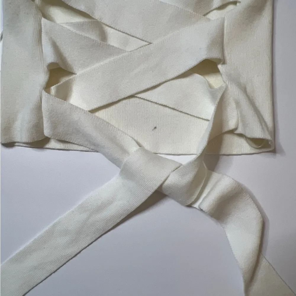 Gab & Kate White-off Knit Criss Cross Laceup Open Back Square Neck Crop … - Image 9