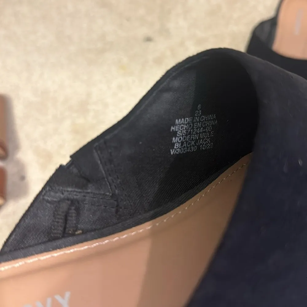Black Old Navy Mules - Image 3