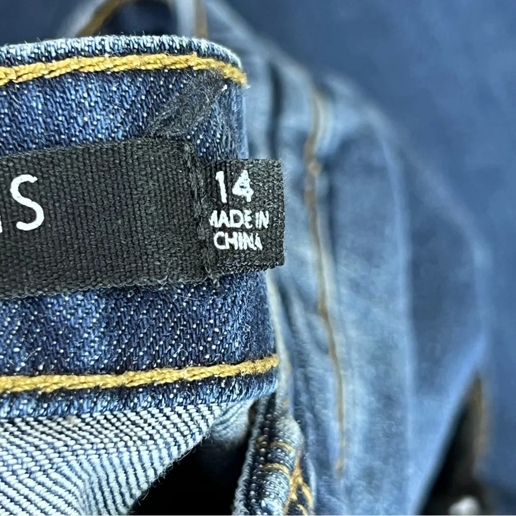 Max Jeans Size 4 Skimmer Cropped 5 Pockets Belt Loops Dark Blue Wash Jea… - Image 12