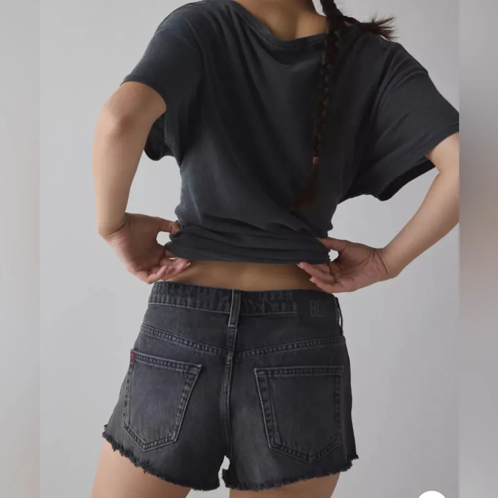 BDG Georgie Denim Cutoff Short size 28 - Image 11