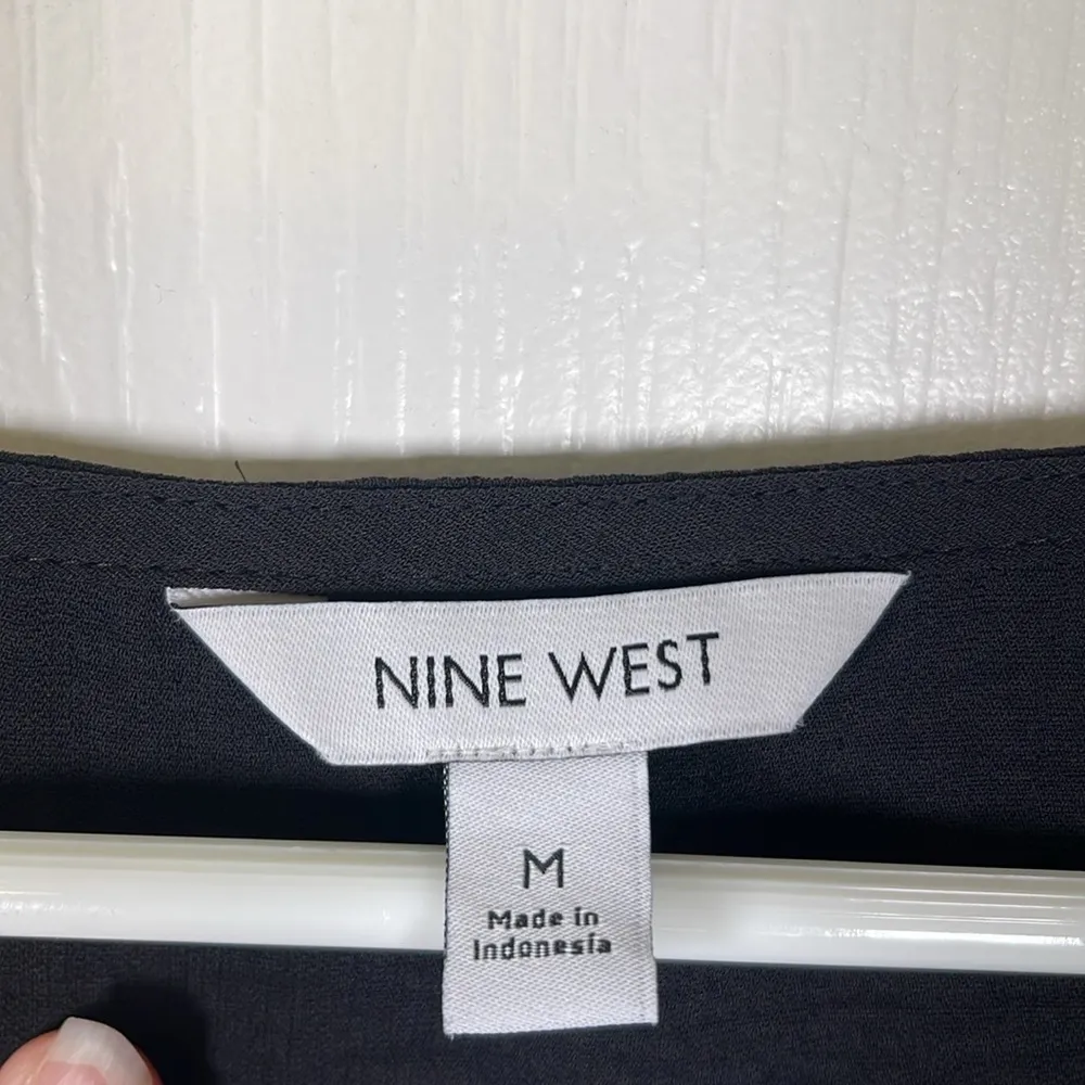 Women's Nine West Black Ruffle Long Sleeve Button Blouse Size Med EUC #7845 - Image 6