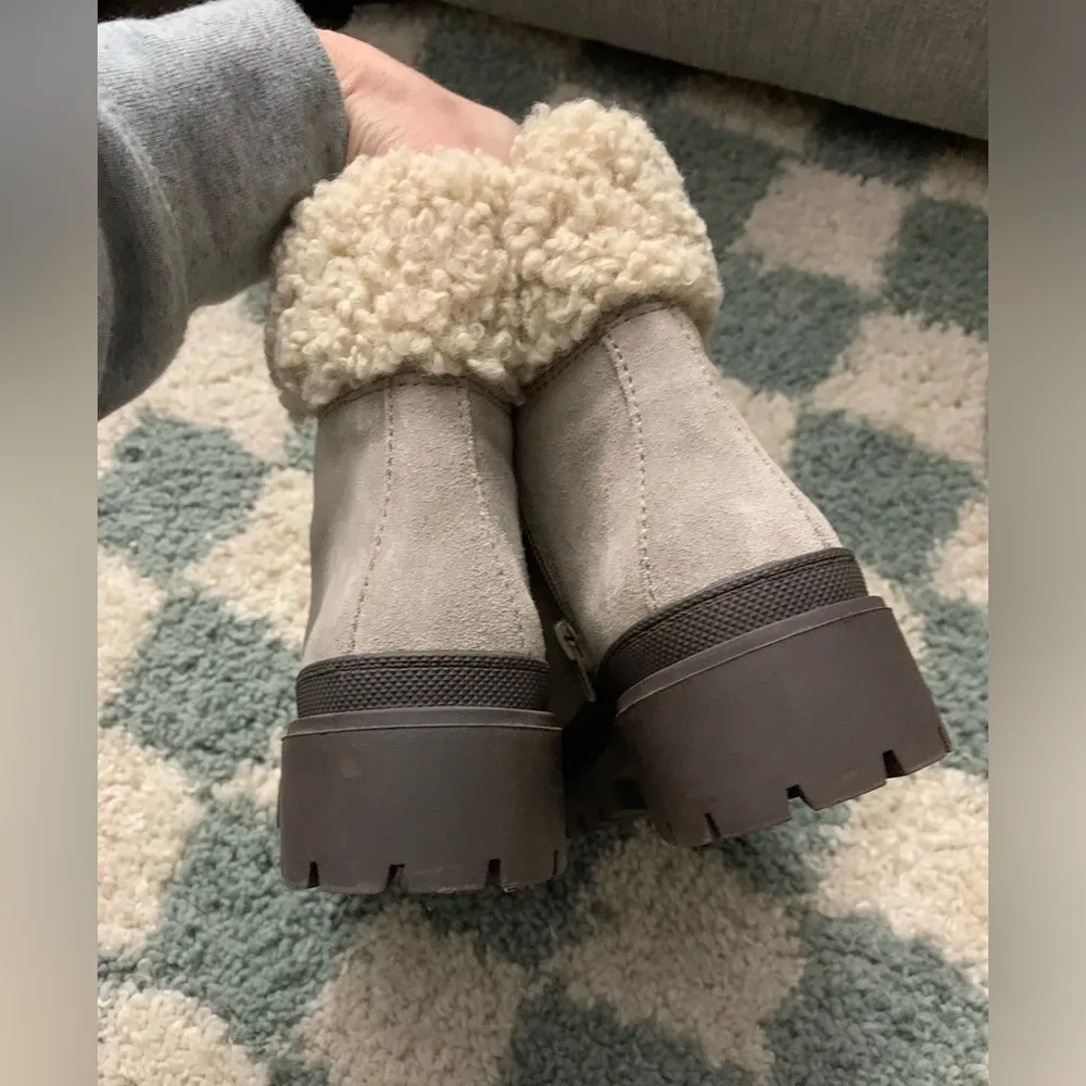 Sole Society Eavan Lace Up Boots Winter Boots Sherpa Gray Green Beige Size 6 M - Image 9