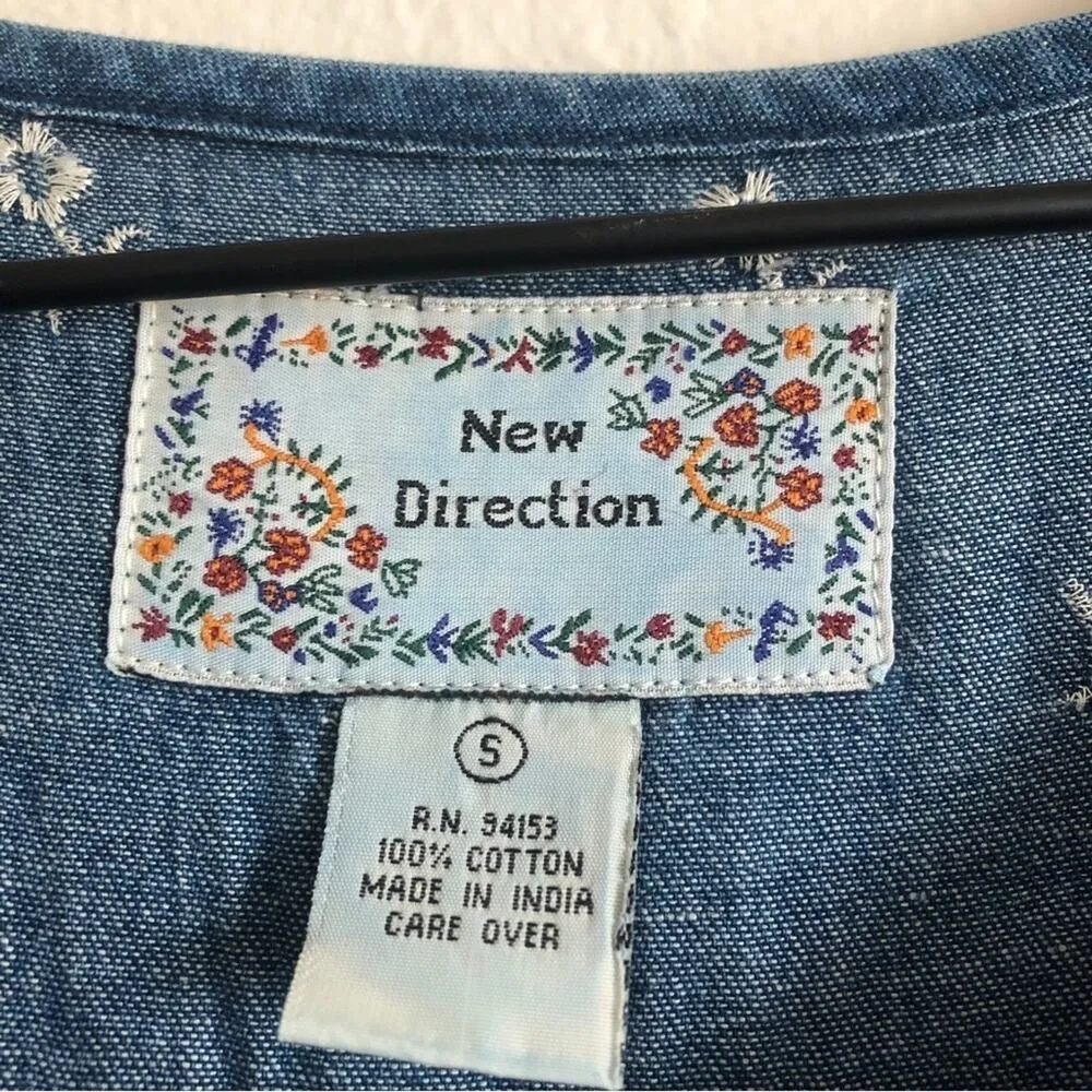NWT Vintage New Direction Blue Denim Floral Embroidery Jean Jumpsuit Romper - Image 2